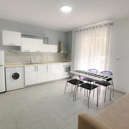 Apartment Promo Price September - By The Sea 1 Min From The Beach Golem (Tirana)