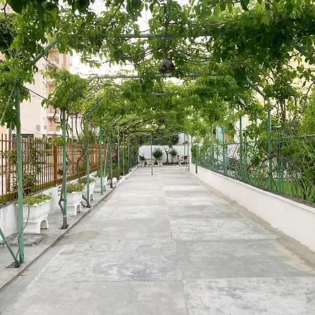 Promo Price September - By The Sea 1 Min From The Beach Apartment Golem (Tirana)